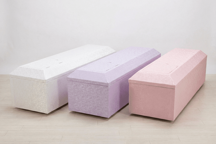 桐平棺のほか、布棺3色（白・紫・ピンク）より選択可